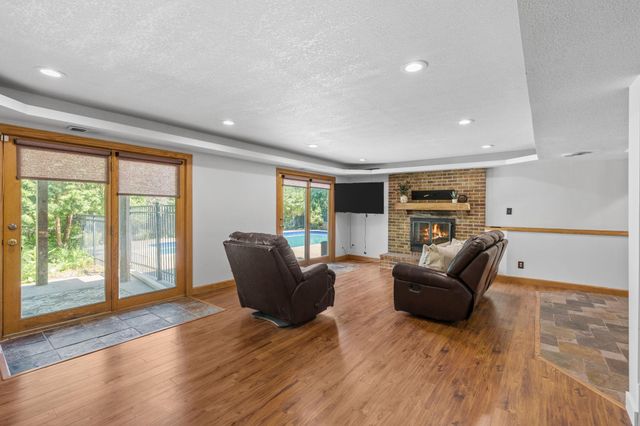 4131 Eau Claire Trail NE, Prior Lake, MN 55372