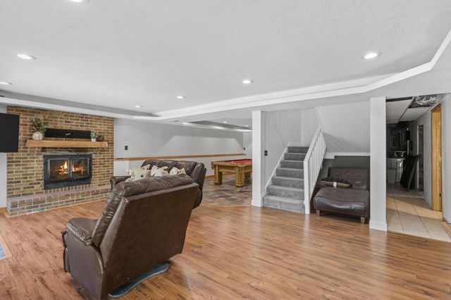 4131 Eau Claire Trail NE, Prior Lake, MN 55372