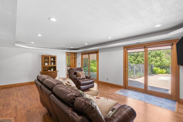 4131 Eau Claire Trail NE, Prior Lake, MN 55372