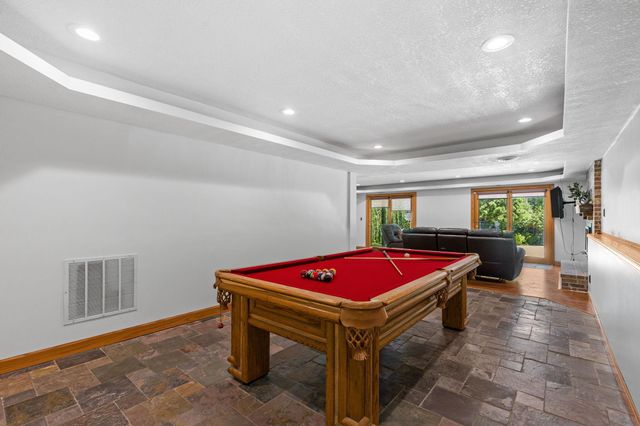 4131 Eau Claire Trail NE, Prior Lake, MN 55372