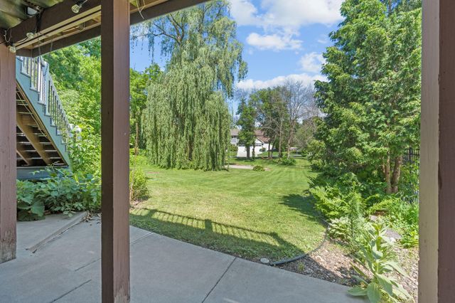 4131 Eau Claire Trail NE, Prior Lake, MN 55372