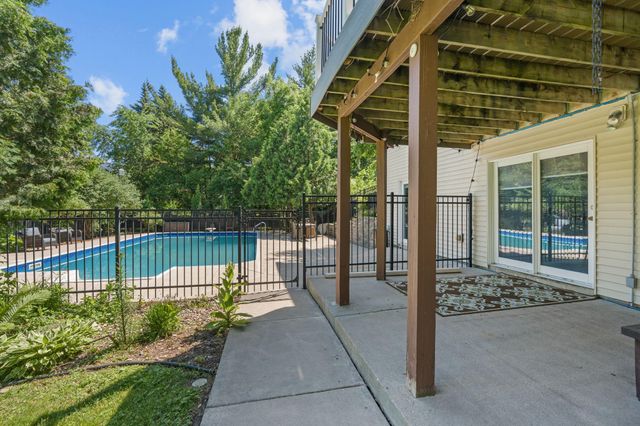 4131 Eau Claire Trail NE, Prior Lake, MN 55372