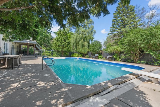 4131 Eau Claire Trail NE, Prior Lake, MN 55372