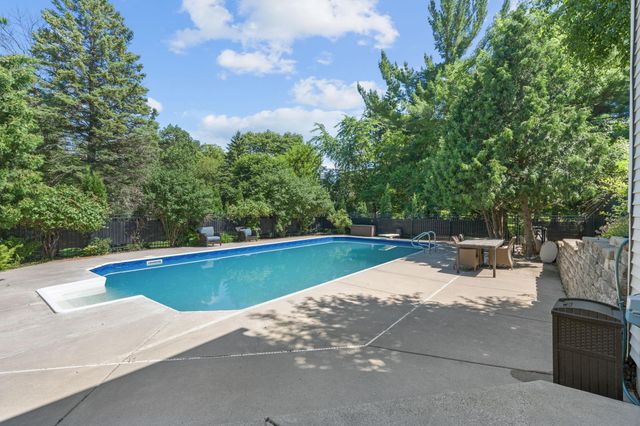 4131 Eau Claire Trail NE, Prior Lake, MN 55372