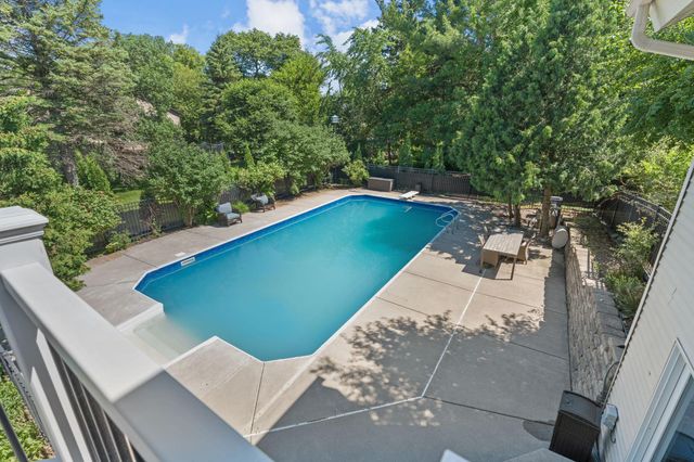 4131 Eau Claire Trail NE, Prior Lake, MN 55372