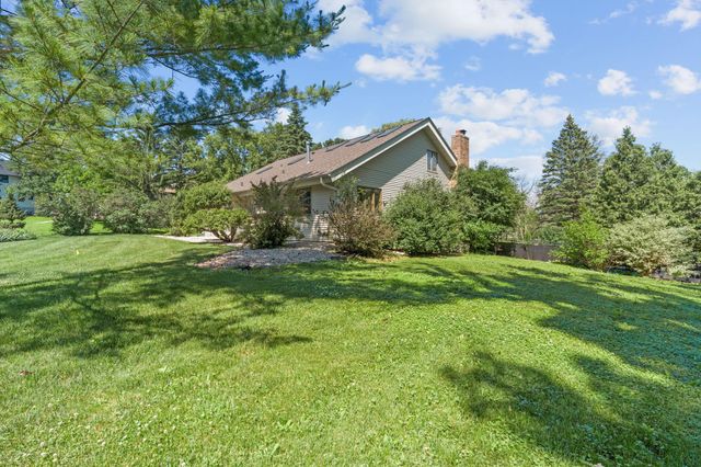4131 Eau Claire Trail NE, Prior Lake, MN 55372