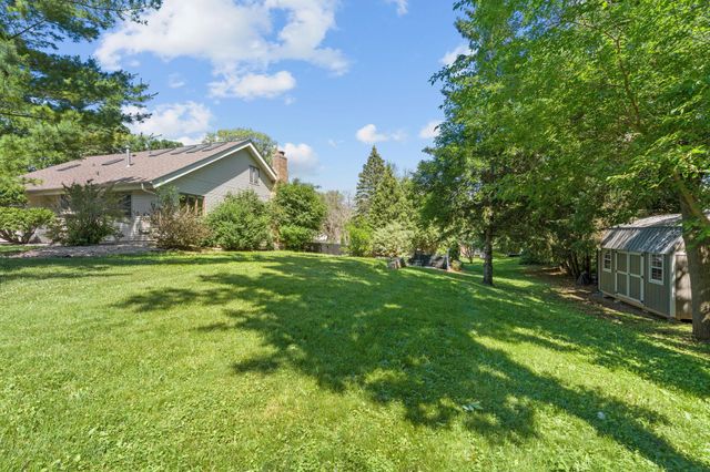 4131 Eau Claire Trail NE, Prior Lake, MN 55372