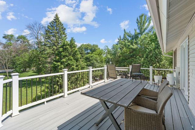 4131 Eau Claire Trail NE, Prior Lake, MN 55372