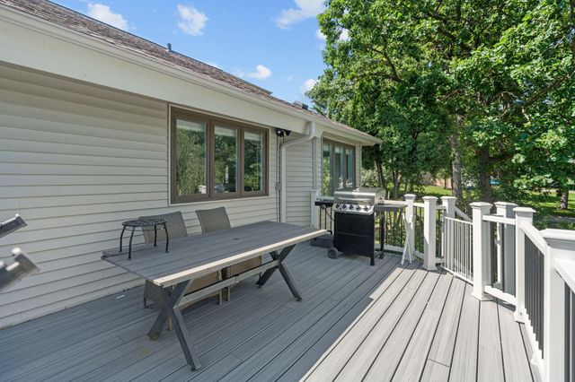 4131 Eau Claire Trail NE, Prior Lake, MN 55372