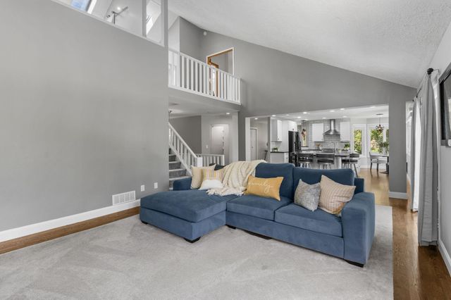 4131 Eau Claire Trail NE, Prior Lake, MN 55372
