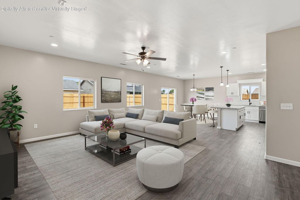 Image 15 of property listing at 3446 E Grove Avenue, Visalia, CA 93292