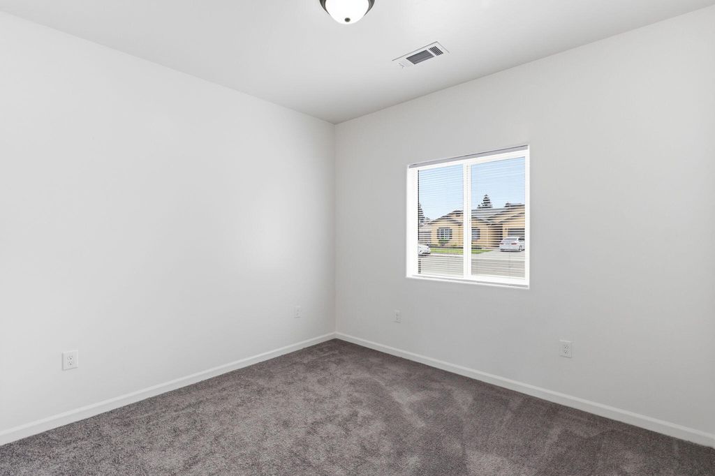 Image 24 of property listing at 3446 E Grove Avenue, Visalia, CA 93292