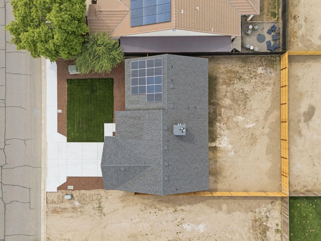 Image 35 of property listing at 3446 E Grove Avenue, Visalia, CA 93292