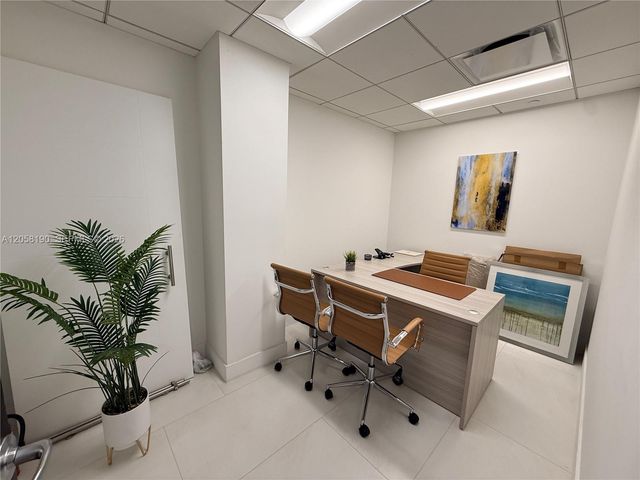 1000 Brickell Ave 2D, Miami, FL 33131