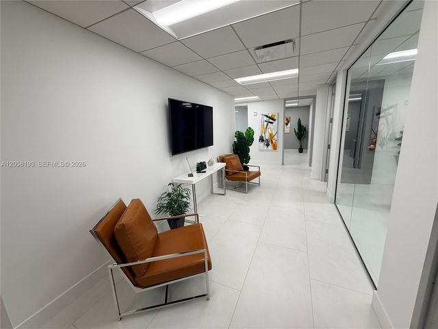 1000 Brickell Ave 2D, Miami, FL 33131
