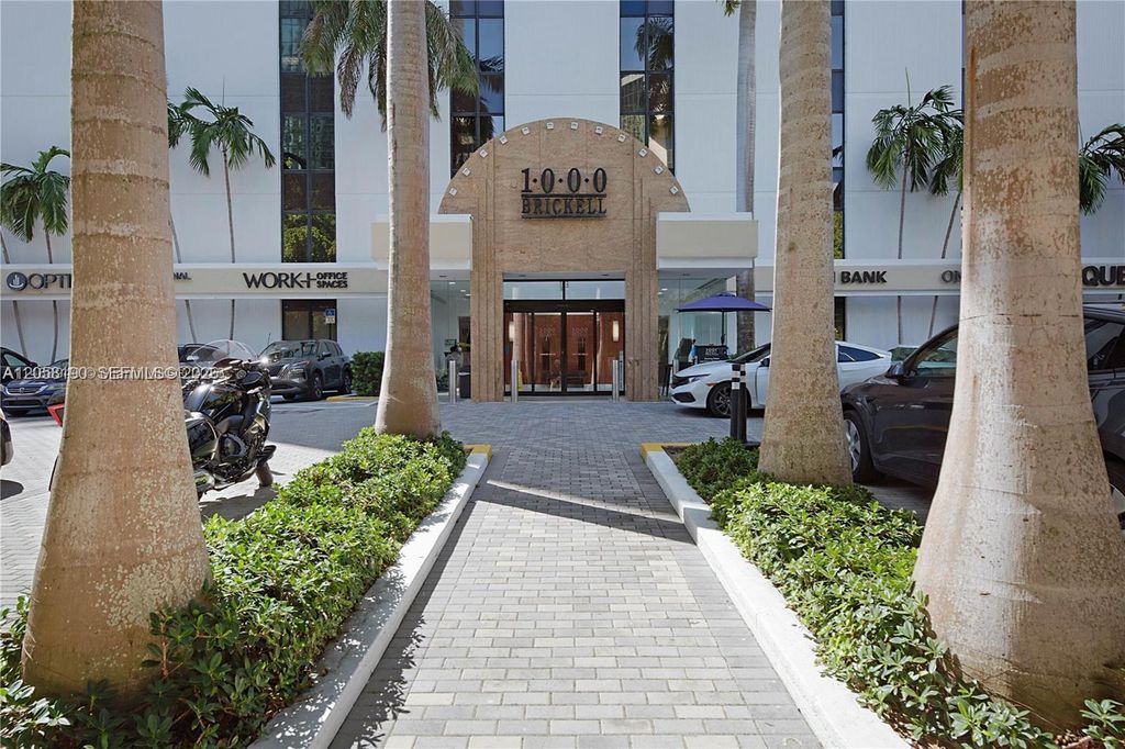 1000 Brickell Ave 2D, Miami, FL 33131