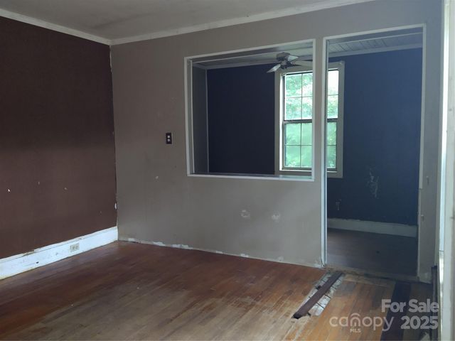 2500 Crispin Avenue, Charlotte, NC 28208
