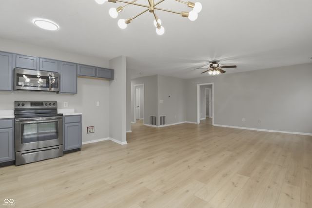 1926 Brook Crossing Way, Indianapolis, IN 46229