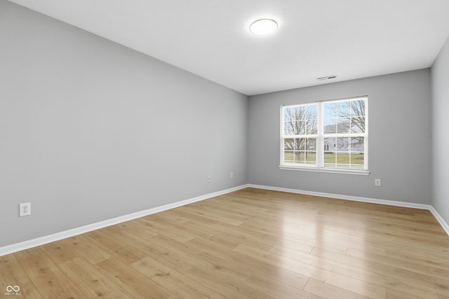 1926 Brook Crossing Way, Indianapolis, IN 46229