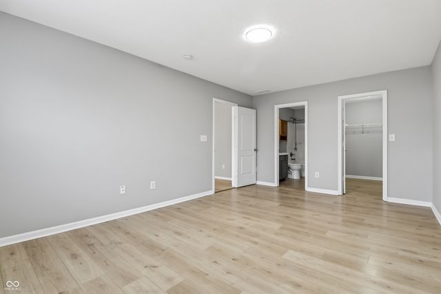 1926 Brook Crossing Way, Indianapolis, IN 46229