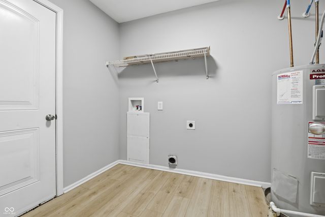 1926 Brook Crossing Way, Indianapolis, IN 46229