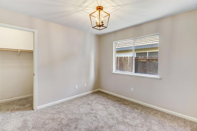 1231 Arbor Dr, Roseville, CA 95678