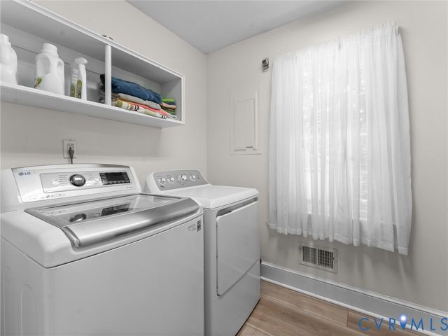 330 Saybrook Dr, North Chesterfield, VA 23236
