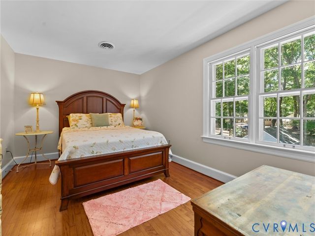 330 Saybrook Dr, North Chesterfield, VA 23236