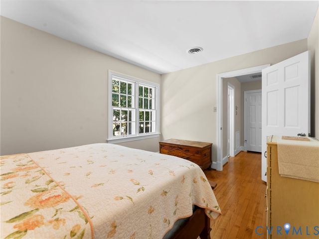 330 Saybrook Dr, North Chesterfield, VA 23236