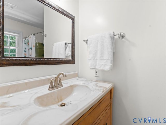 330 Saybrook Dr, North Chesterfield, VA 23236