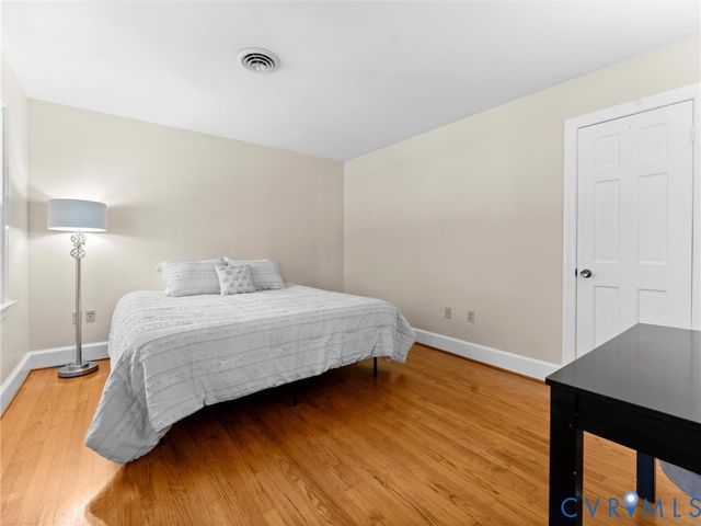 330 Saybrook Dr, North Chesterfield, VA 23236
