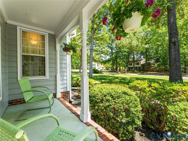 330 Saybrook Dr, North Chesterfield, VA 23236