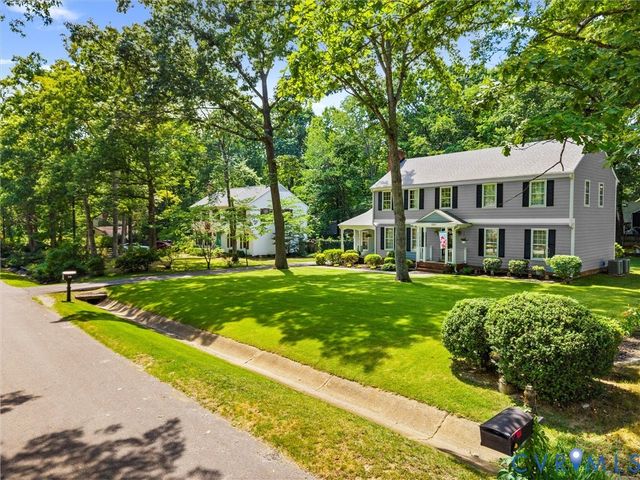 330 Saybrook Dr, North Chesterfield, VA 23236