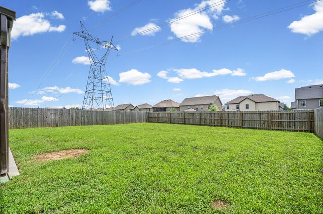 1381 Millet Dr, Clarksville, TN 37040