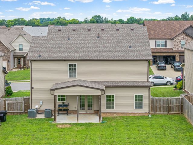 1381 Millet Dr, Clarksville, TN 37040