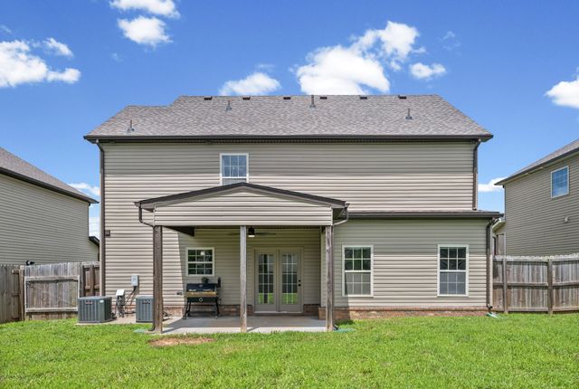 1381 Millet Dr, Clarksville, TN 37040