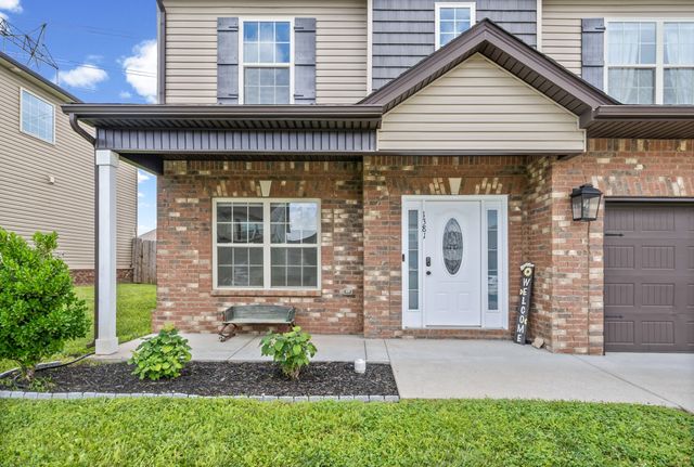 1381 Millet Dr, Clarksville, TN 37040