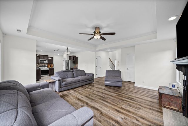 1381 Millet Dr, Clarksville, TN 37040