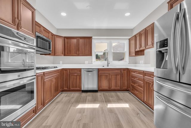 5559 SEQUOIA FARMS DR, Centreville, VA 20120