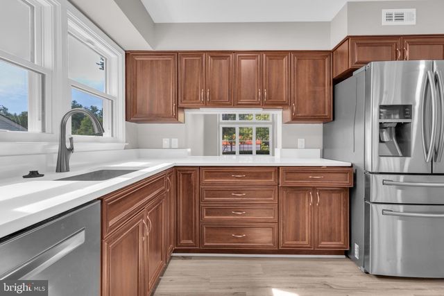 5559 SEQUOIA FARMS DR, Centreville, VA 20120