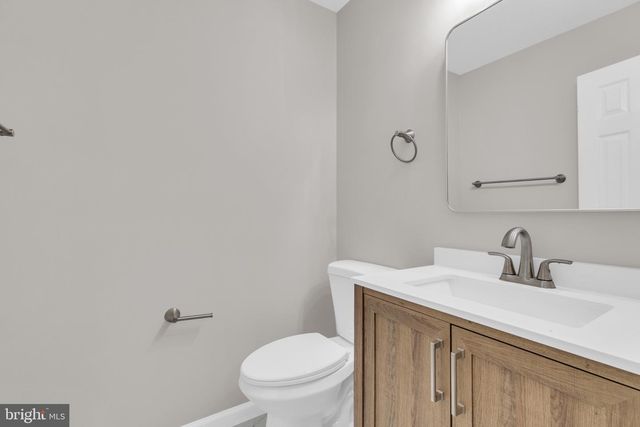 5559 SEQUOIA FARMS DR, Centreville, VA 20120