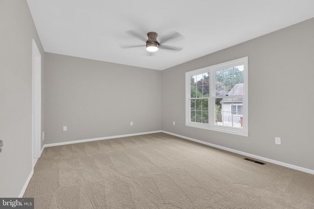 5559 SEQUOIA FARMS DR, Centreville, VA 20120