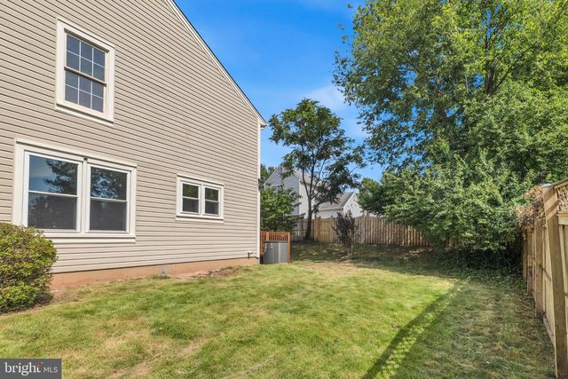 5559 SEQUOIA FARMS DR, Centreville, VA 20120