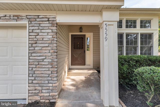 5559 SEQUOIA FARMS DR, Centreville, VA 20120