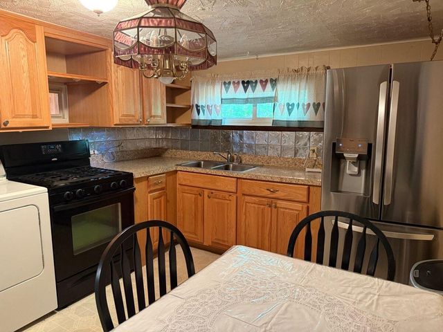 769 Clintonville Road, Peru, NY 12972