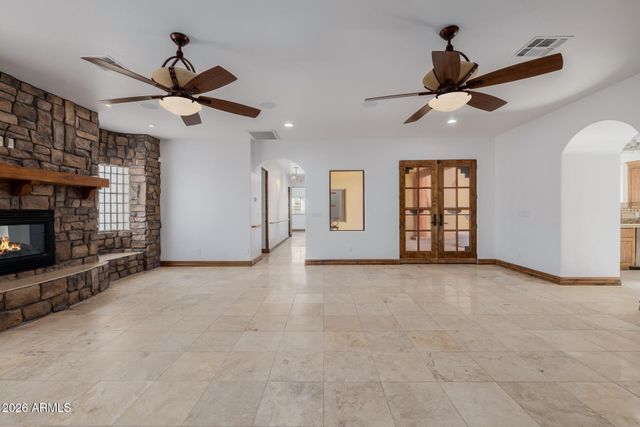 1815 W MADDOCK Road, Phoenix, AZ 85086