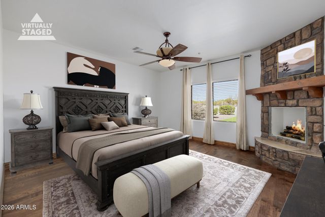 1815 W MADDOCK Road, Phoenix, AZ 85086