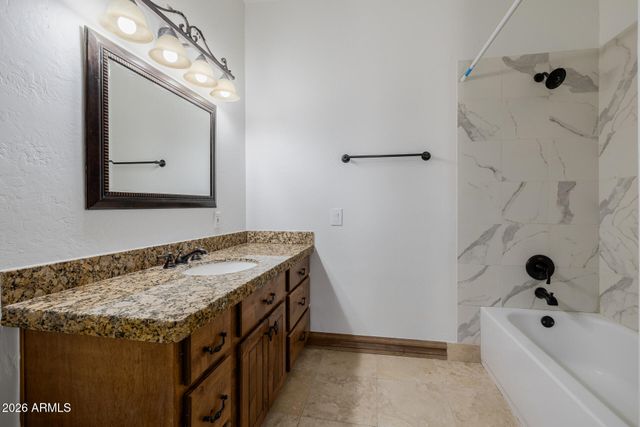 1815 W MADDOCK Road, Phoenix, AZ 85086