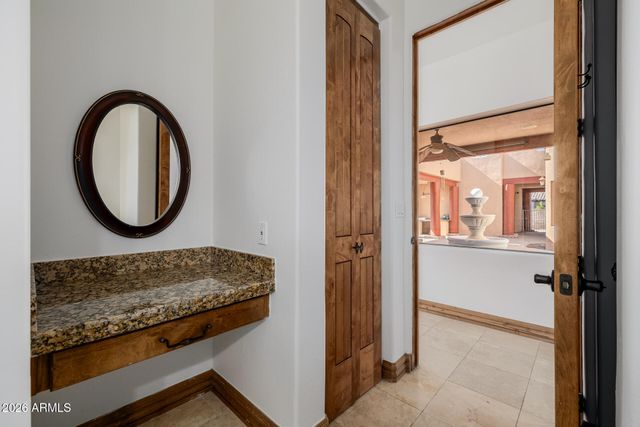 1815 W MADDOCK Road, Phoenix, AZ 85086