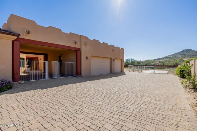 1815 W MADDOCK Road, Phoenix, AZ 85086
